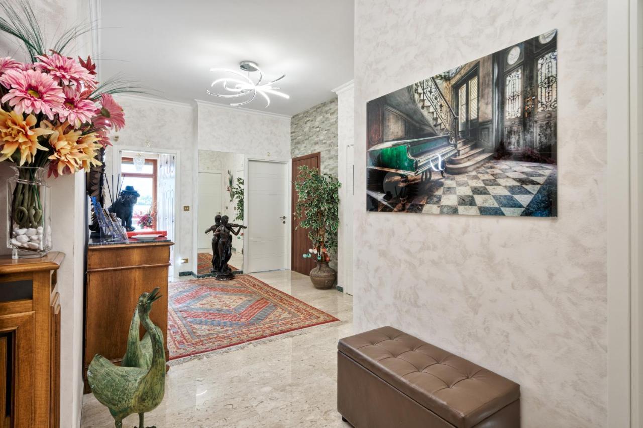 B&B In Riva Al Lago Авильяна Экстерьер фото