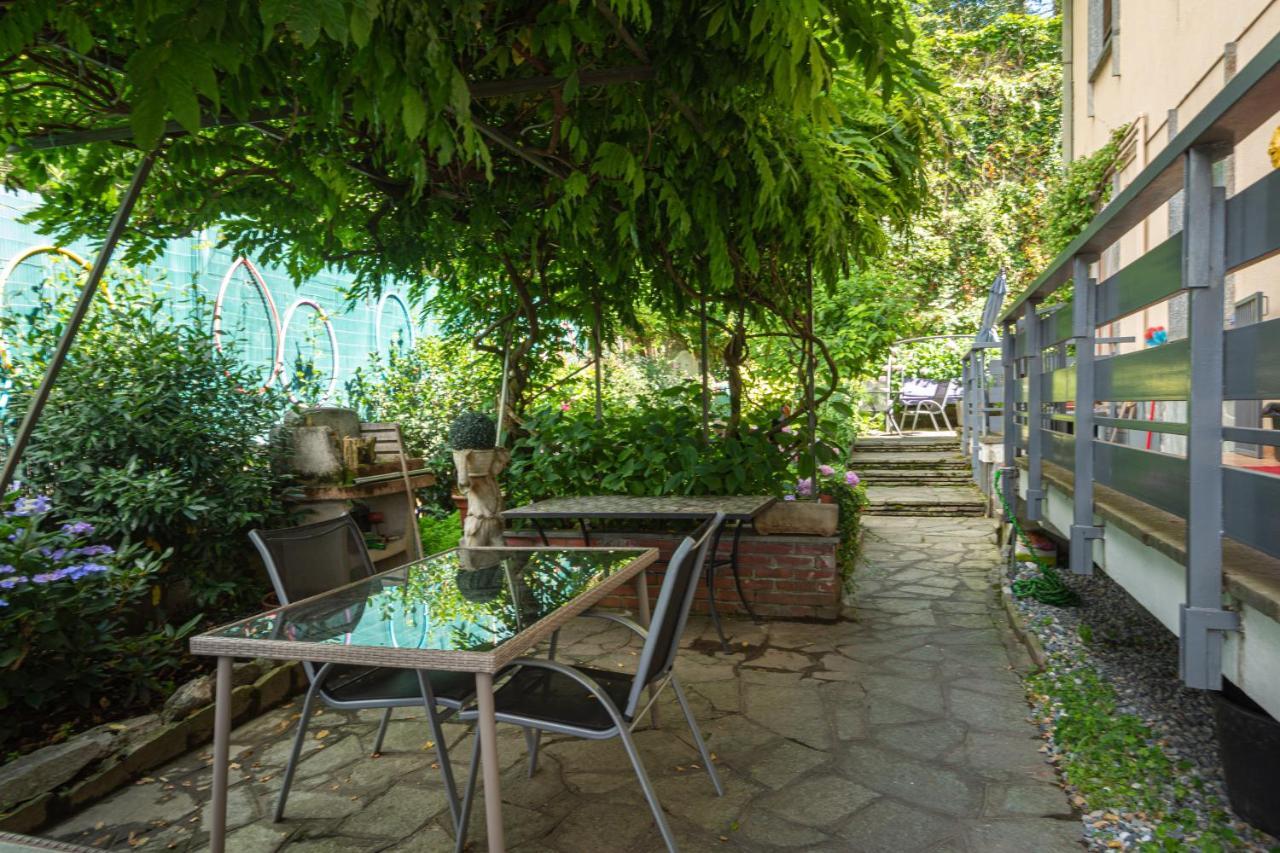 B&B In Riva Al Lago Авильяна Экстерьер фото