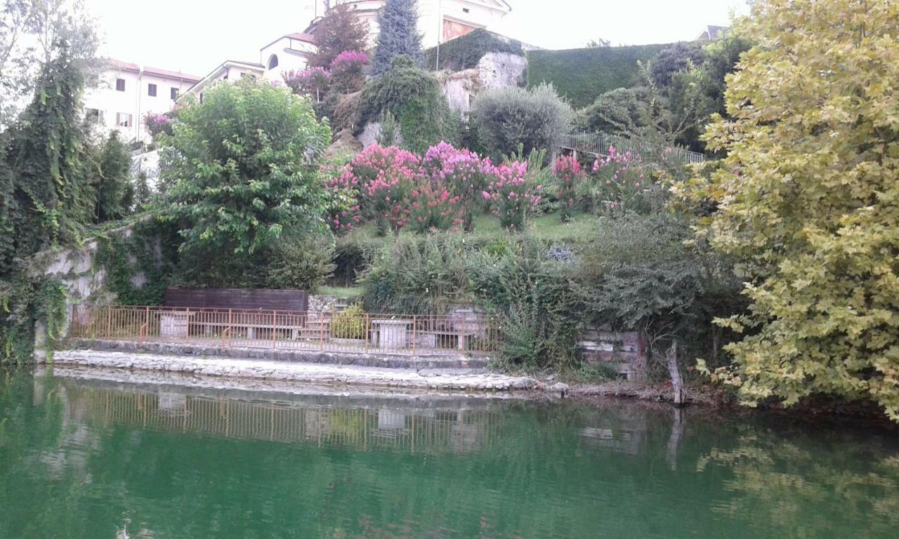 B&B In Riva Al Lago Авильяна Экстерьер фото