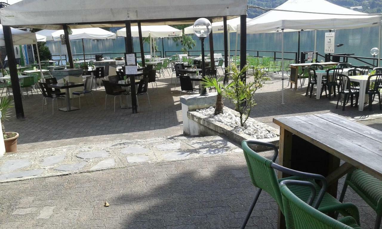 B&B In Riva Al Lago Авильяна Экстерьер фото