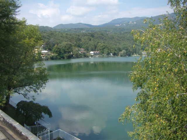 B&B In Riva Al Lago Авильяна Экстерьер фото
